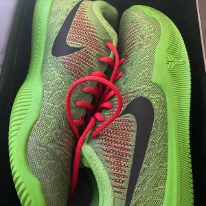 Kobe Mamba Rage Grinch, size 9.5